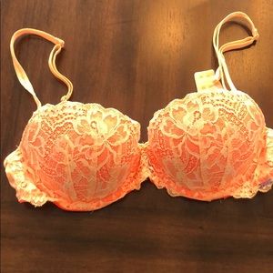 VS pink Bra